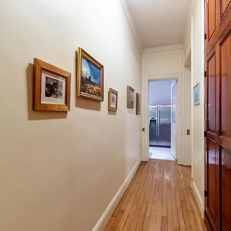 Apartman Avenue Niel - Spacieux